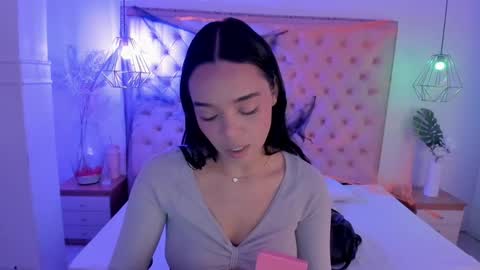 victoria_kitt online show from 10.23.25