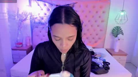 victoria_kitt online show from 10.26.25