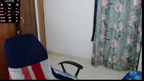 Snapshot of victoria_milf06 chatting on 01.14.26 victoria online show from 01.14.26