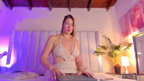 Snapshot of victoria_rash chatting on 12.12.24 VICTORIA online show from 12.12.24