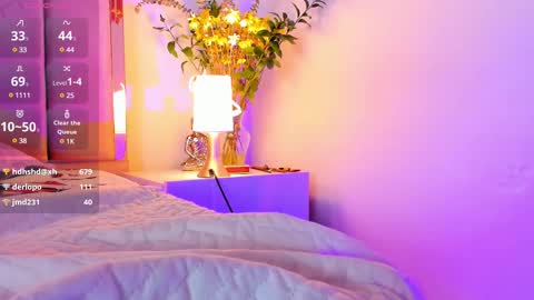 Snapshot of victoria_rash chatting on 02.12.25 VICTORIA online show from 02.12.25