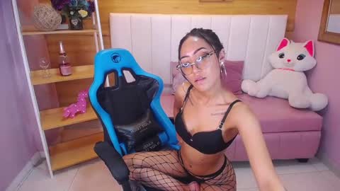 Snapshot of victoria_ricci_a chatting on 02.14.25 Victoria online show from 02.14.25