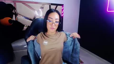 Snapshot of victoria_ricci_a chatting on 03.01.25 Victoria online show from 03.01.25