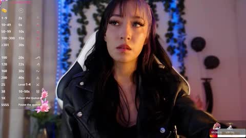 Victoria  online show from 12.22.25