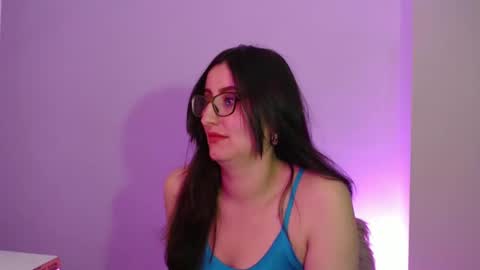 Victoria online show from 01.30.25