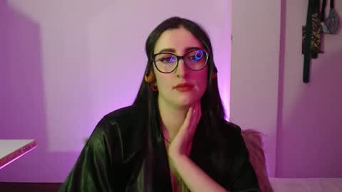 Victoria online show from 12.13.25