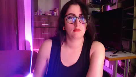 Victoria online show from 05.15.26
