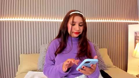 Snapshot of victoria_rossee chatting on 07.17.26 VICTORIA online show from 07.17.26