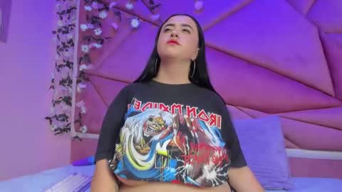 Snapshot of victoria_rossy_ chatting on 11.28.25 Victoria online show from 11.28.25