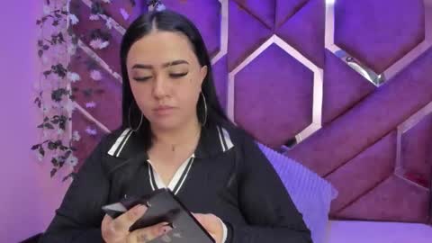 Victoria online show from 12.20.25