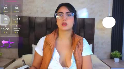 Victoria Andrade online show from 03.22.26