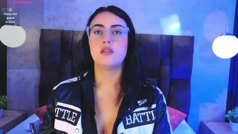 Victoria Andrade online show from 04.15.26