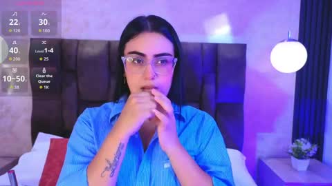 Snapshot of victoriaandrade chatting on 04.21.26 Victoria Andrade online show from 04.21.26
