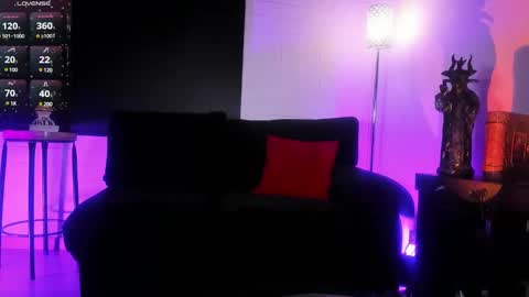 Snapshot of victoriabathory chatting on 03.09.25 Tory online show from 03.09.25