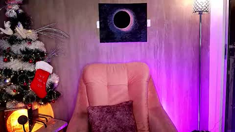 Snapshot of victoriabathory chatting on 12.05.25 Tory online show from 12.05.25