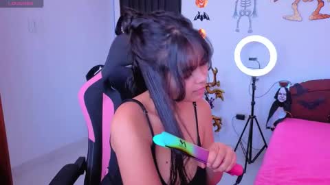 Snapshot of victoriacarmonaa chatting on 10.20.25 victoriacarmonaa online show from 10.20.25