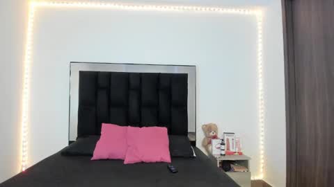 VICTORIA online show from 02.24.25