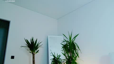 Miss V online show from 04.09.26