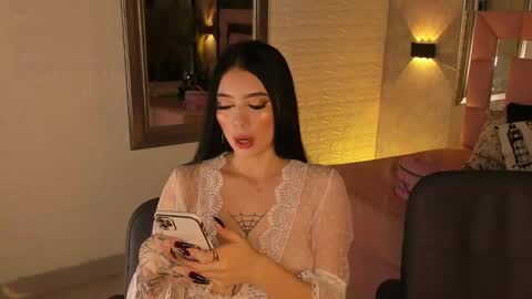 VICTORIA online show from 03.11.25