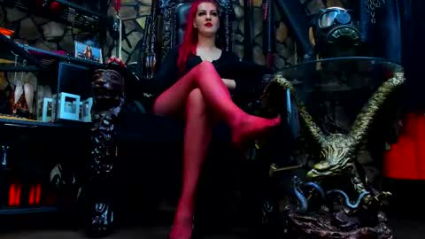 Victoria Heller online show from 09.30.25