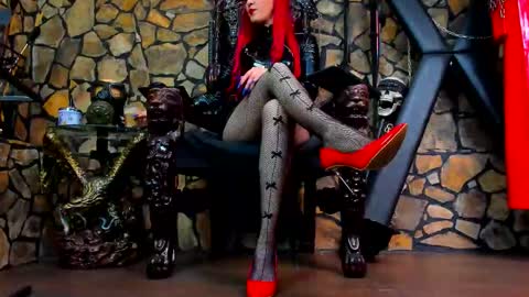 Victoria Heller online show from 10.04.25