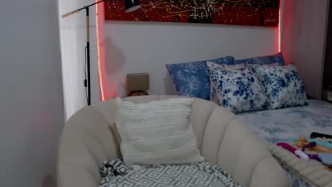 Snapshot of victoriahispanic chatting on 03.03.25 victoriahispanic online show from 03.03.25