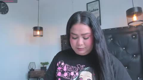 Snapshot of victoriajk chatting on 04.25.26 Victoria online show from 04.25.26
