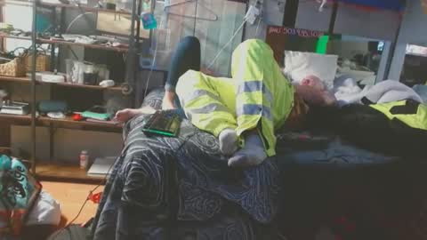 Snapshot of victoriajohn chatting on 11.11.25 victoriajohn online show from 11.11.25