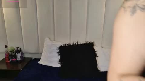 VICTORIA JOHNS online show from 09.25.25