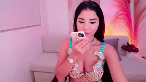 Victoria online show from 10.31.25