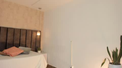 Maria Victoria online show from 02.08.25