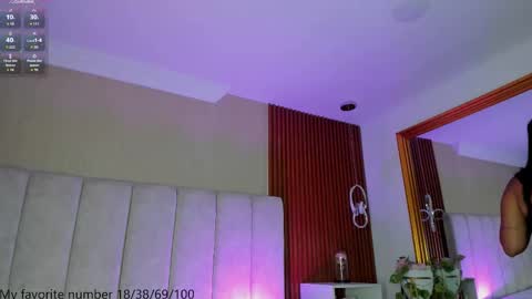 Maria Victoria online show from 10.13.25