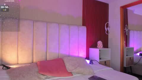 Maria Victoria online show from 12.05.25