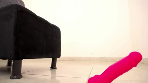 Victoria online show from 02.21.25