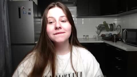 Snapshot of victoriassecrets_ chatting on 12.13.24 victoriassecrets_ online show from 12.13.24