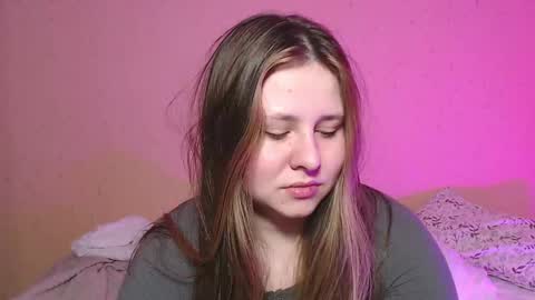 Snapshot of victoriassecrets_ chatting on 02.15.25 victoriassecrets_ online show from 02.15.25