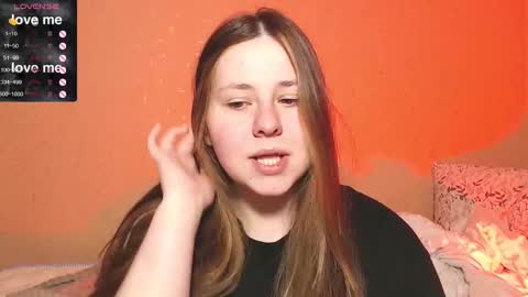 Snapshot of victoriassecrets_ chatting on 02.17.25 victoriassecrets_ online show from 02.17.25