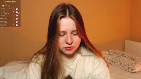 Snapshot of victoriassecrets_ chatting on 02.22.25 victoriassecrets_ online show from 02.22.25