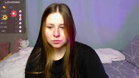 Snapshot of victoriassecrets_ chatting on 09.09.25 victoriassecrets_ online show from 09.09.25