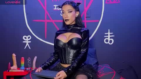 Victoria Vampire online show from 09.20.25