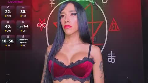 Victoria Vampire online show from 12.14.25