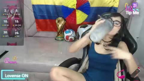 Live 1000pm 600am COLOMBIAN HOUR online show from 06.18.26