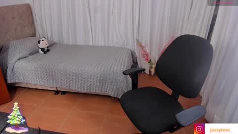 Snapshot of victoryyy__ chatting on 12.27.24 V I C T O R I A online show from 12.27.24