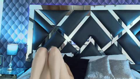 victtoria lee online show from 01.14.25