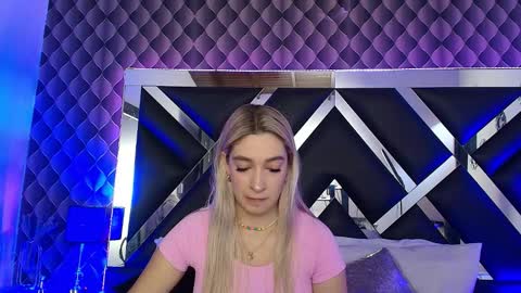 victtoria lee online show from 11.05.25