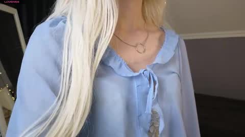 Snapshot of vienna_gones chatting on 04.01.26 Eva online show from 04.01.26