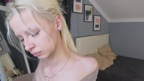 Snapshot of vienna_gones chatting on 04.05.26 Eva online show from 04.05.26