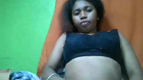 Snapshot of vierge28430 chatting on 05.25.26 vierge28430 online show from 05.25.26