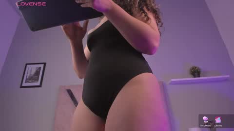 Snapshot of viictoria_becker chatting on 05.27.26 Victoria online show from 05.27.26