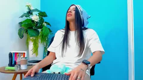 viictoriiasaenz online show from 03.02.26